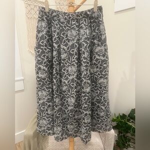 Bardehl Gray Floral Jacquard Midi Skirt Size 40 Pockets S / M